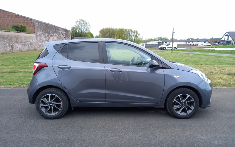 Hyundai i10 grijs bj 2019
