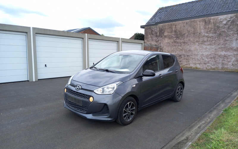 Hyundai i10 grijs bj 2019