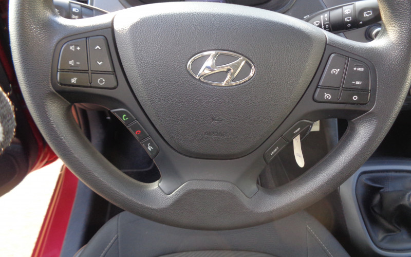 hyundai i10 Rood bj 2019