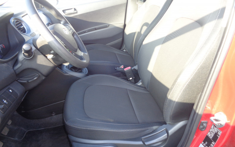 hyundai i10 Rood bj 2019