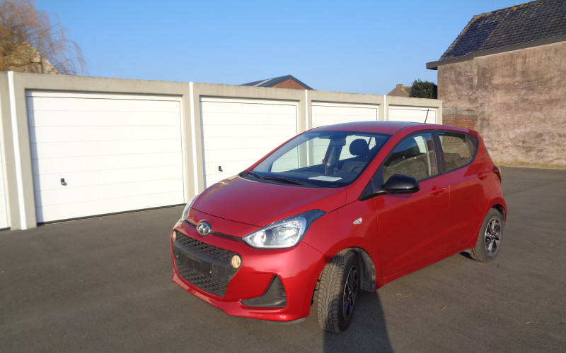hyundai i10 Rood bj 2019