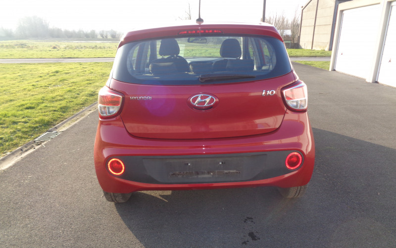 hyundai i10 Rood bj 2019