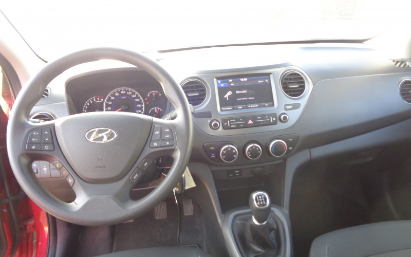 hyundai i10 Rood bj 2019