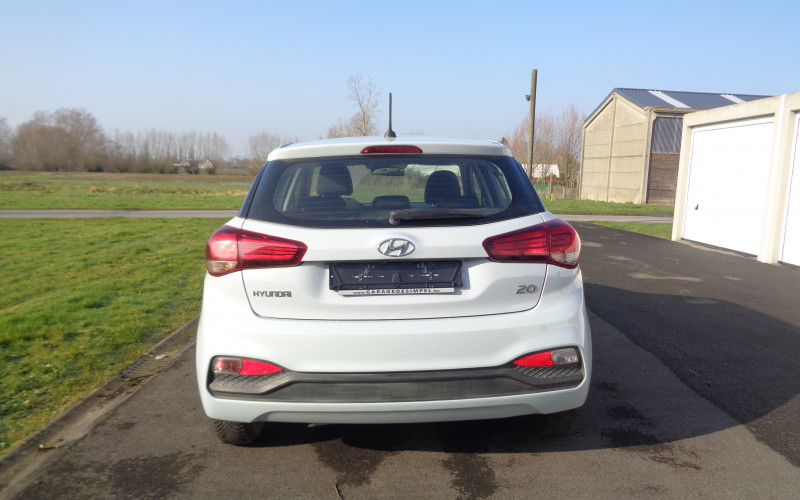 hyundai i20 wit blauw bj 2020