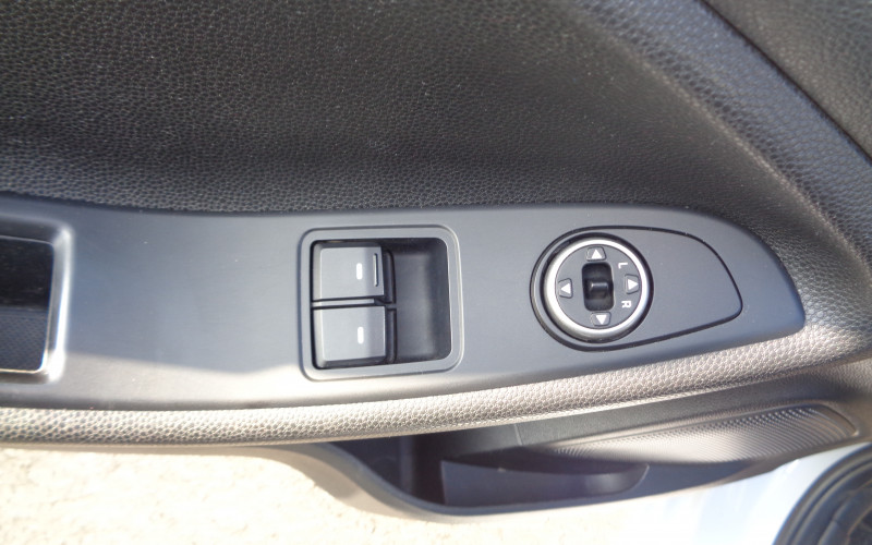 hyundai i20 wit blauw bj 2020