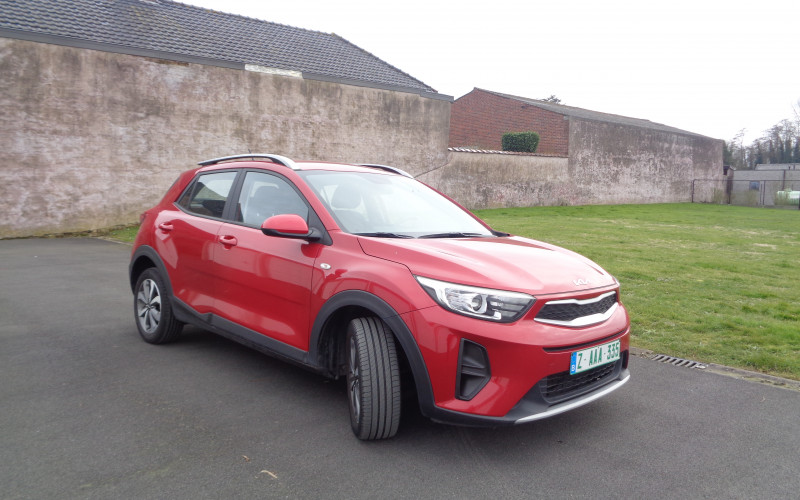 KIA STONIC rood bj 2021