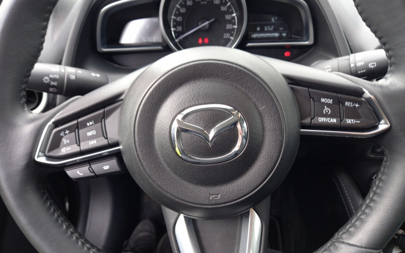 Mazda 2 airco gps