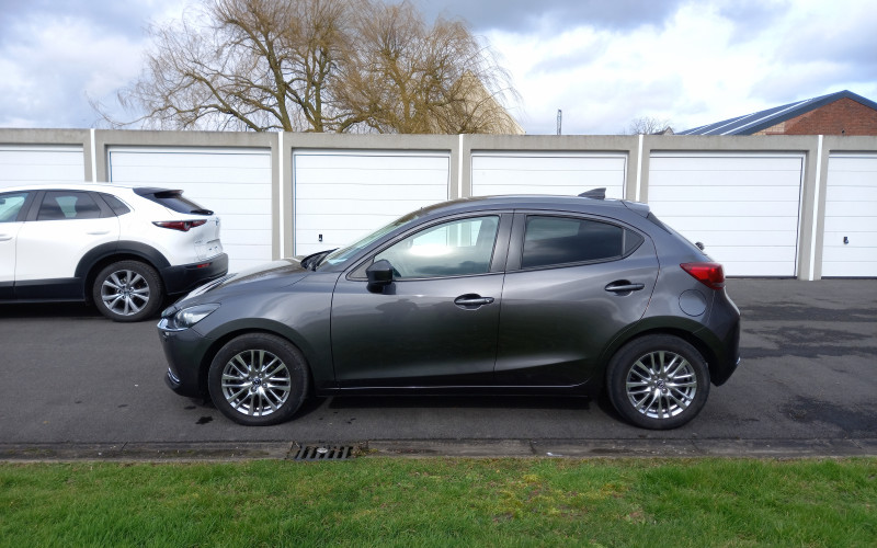 Mazda 2 airco gps