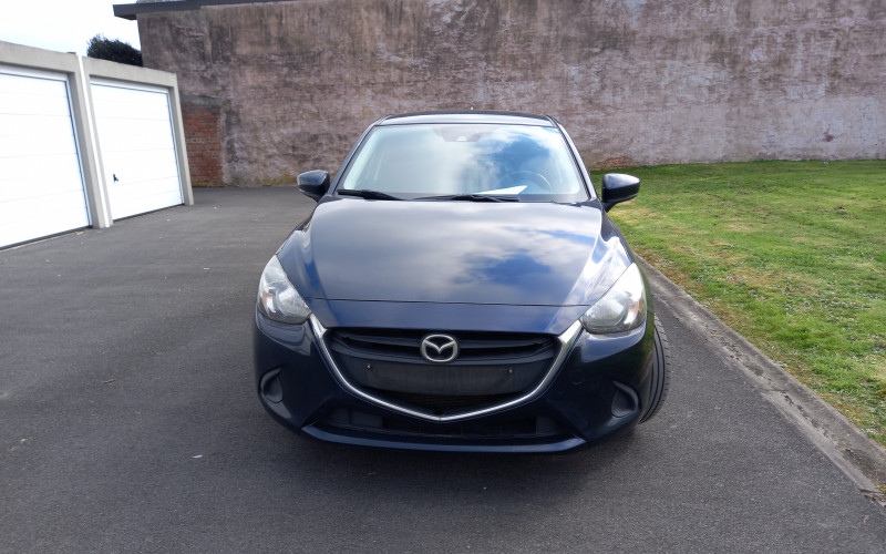 Mazda 2 blauw