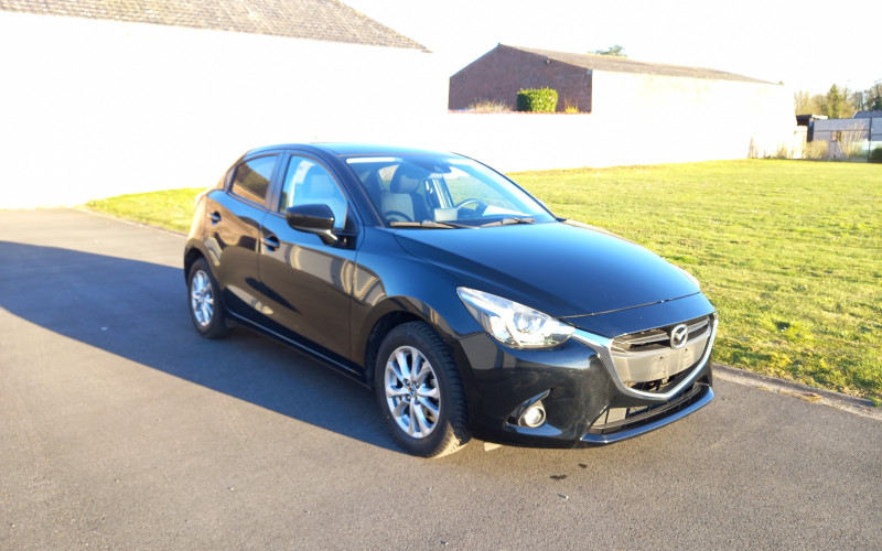 mazda 2 zwart bj 2016
