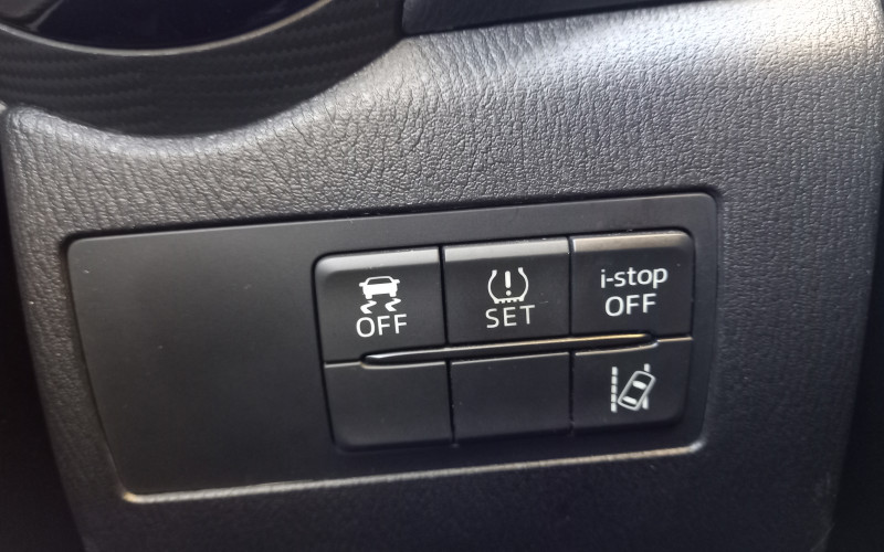 mazda 2 zwart bj 2016