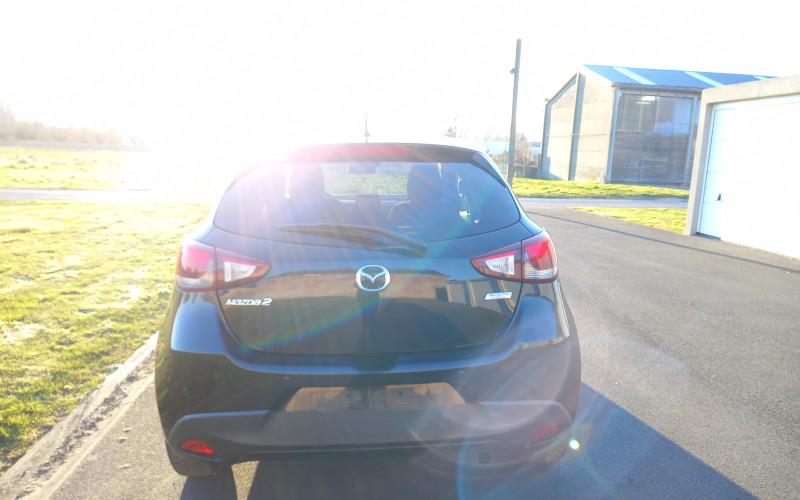 mazda 2 zwart bj 2016