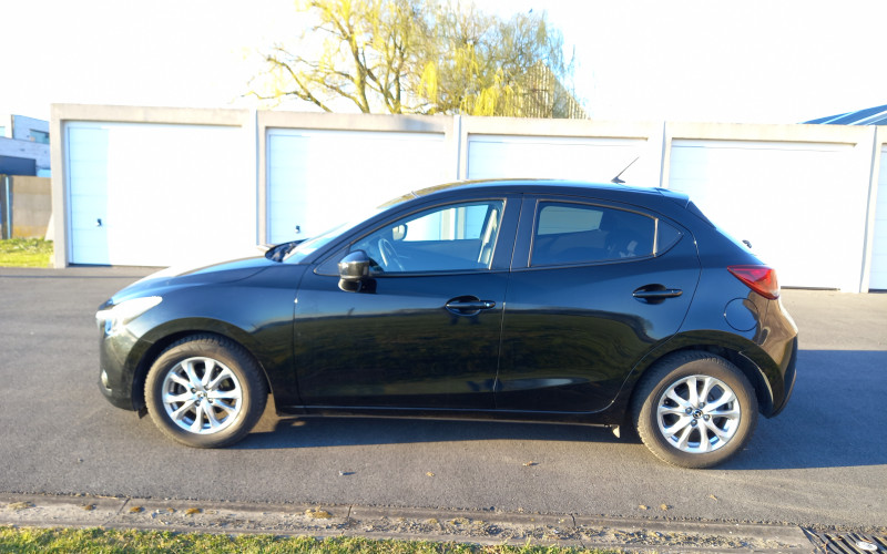mazda 2 zwart bj 2016