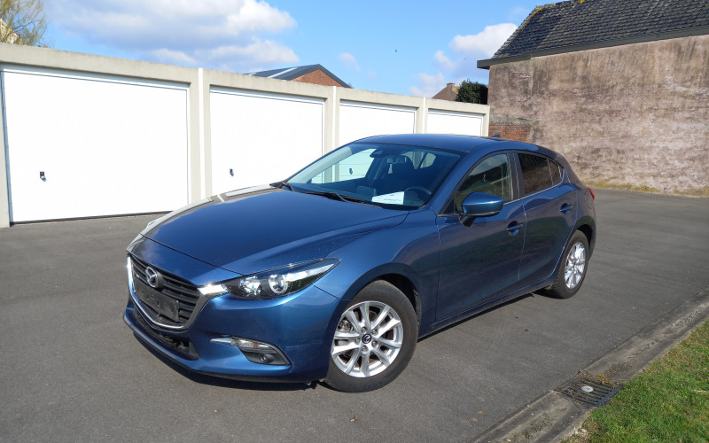 Mazda 3 blauw