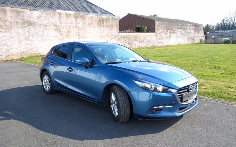 Mazda 3 blauw