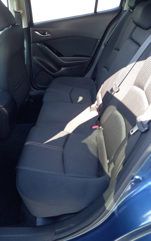 Mazda 3 blauw
