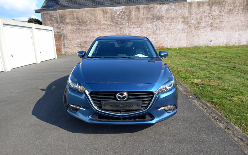 Mazda 3 blauw
