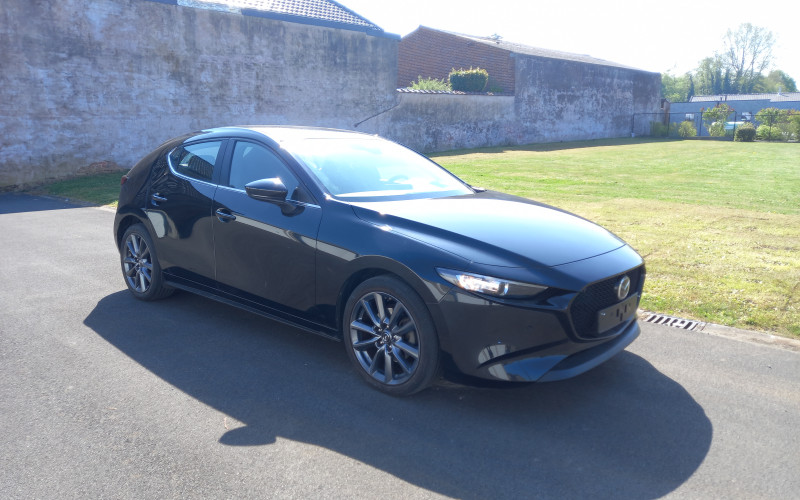 mazda 3 zwart bj 2021