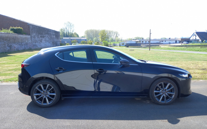 mazda 3 zwart bj 2021